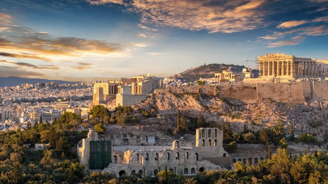 Greek Golden Visa Cost Set to Soar "Up to €800,000" in High-Rent Pressure Zones, Alerts PM